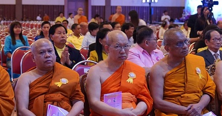 620829 พระมงคลธีรคุณ รับรางวัลต้นแบบคนดี มจร 0