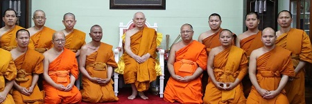 621002 รอง กต พระวิมลศาสนวิเทศ พระมงคลธีรคุณ นำพระการบินไทยเฝ้าพระสังฆราช 0
