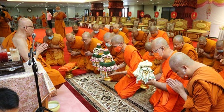 630707 14.10สามีจิกรรม สมเด็จพระพุฒาจารย์ วัดไตรมิตร 0